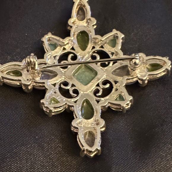Antique Style Cross Brooch with Green & Purple Gems, Victorian Statement Pin - Picture 4 of 5